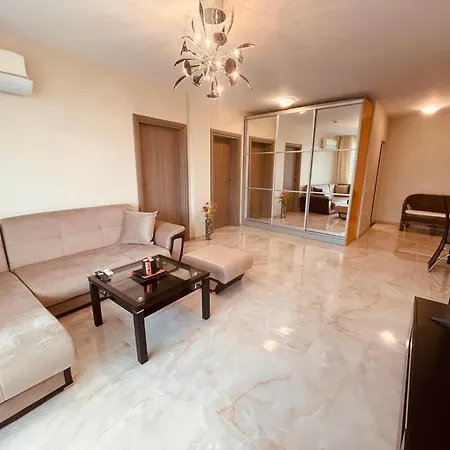 тристаен в Sunny Plaza, Διαμέρισμα *