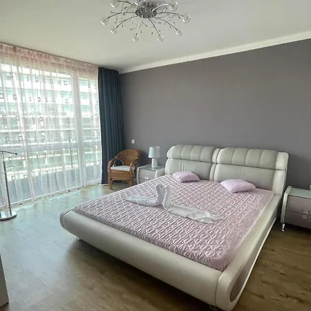 Διαμέρισμα тристаен в Sunny Plaza, *