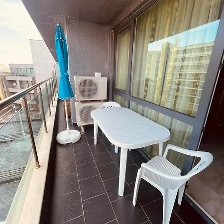 тристаен в Sunny Plaza, Διαμέρισμα Σάνι Μπιτς