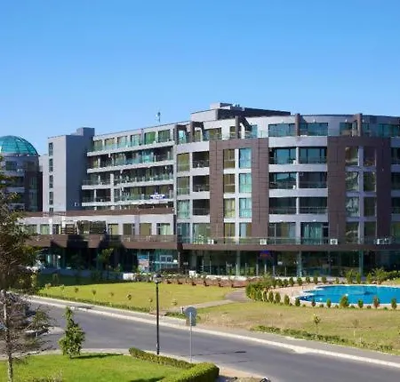 Apartment тристаен в Sunny Plaza,