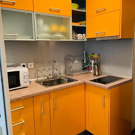 тристаен в Sunny Plaza, Apartment *