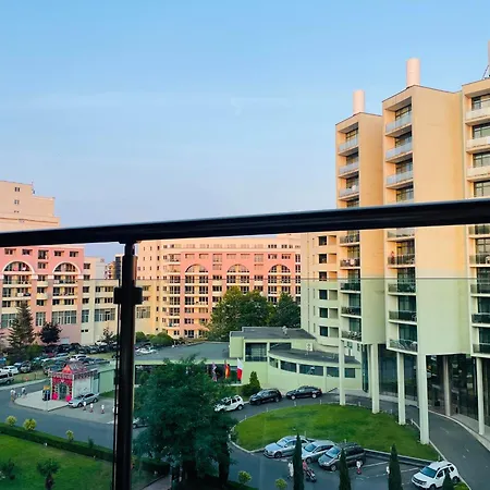 Apartment тристаен в Sunny Plaza, *